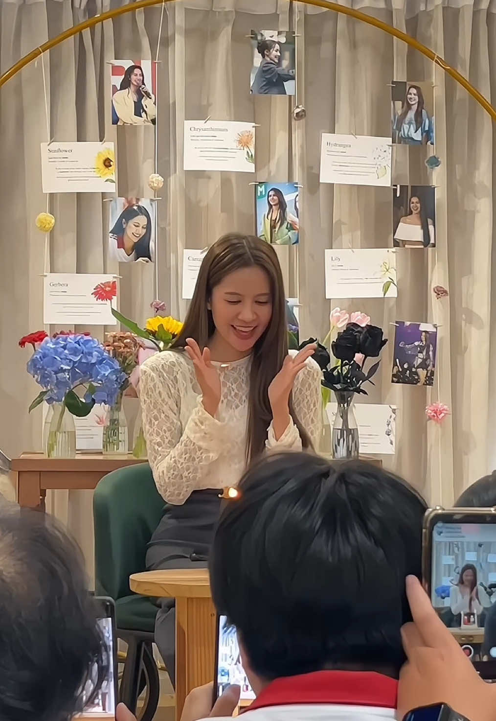 คนที่ appreciate กับแฟนคลับ คนที่รักมิลินแลนด์ขนาดนี้ ขอให้เป็น 29 ที่เจอแต่เรื่องดี ๆ ถูกรายล้อมด้วยความรักนะอ้วม #Happy29thMilinDay #NamneungMilinD 