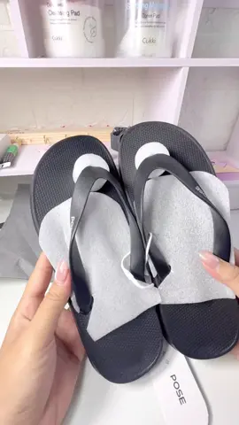 รองเท้าแตะหูคีบ🩴🤍✨ #รองเท้าแตะ #รองเท้านุ่มใส่สบาย #รีวิวรองเท้า #ป้ายยาtiktok #ของมันต้องมี 