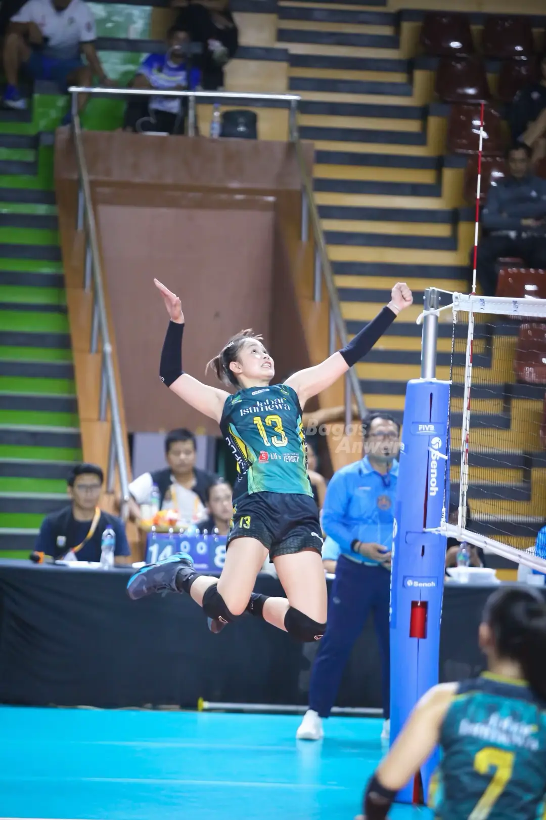 tebak camay pake sepatu voli fixch artikel apaa🤔 📸: @Bagasanwar__  #FIXCH #FIXCHSports #ConquerYourLimit