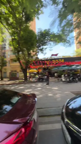 Chả có vạch, chả có biển gì cứ cầm máy ra quẹt là thu đc tiền trông giữ xe luôn…! #vtmgr 