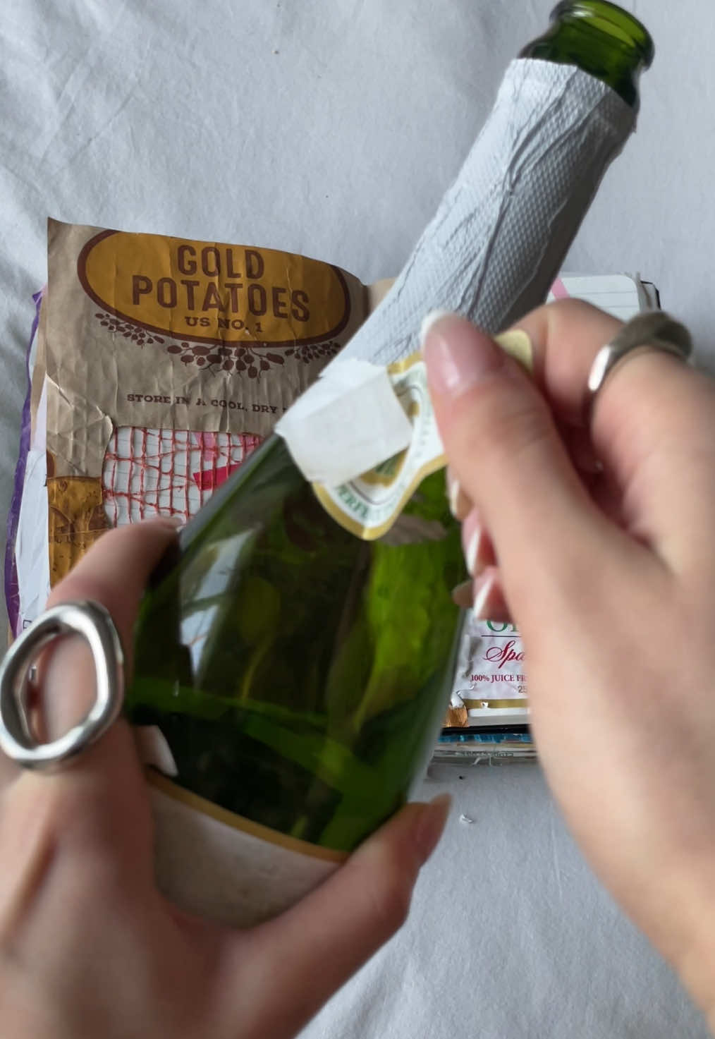 asmr junk journal with me! this feels pretty fall? #junkjournal #junkjournaling #asmr #scrapbooking #scrapbook 