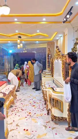 یتیم بچوں کی آنکھوں میں چمک دیکھ کر لگا… نیکی یہی ہے 😭#dontunderreviewmyvideo #vipbed #viralvideo #illu #branded 