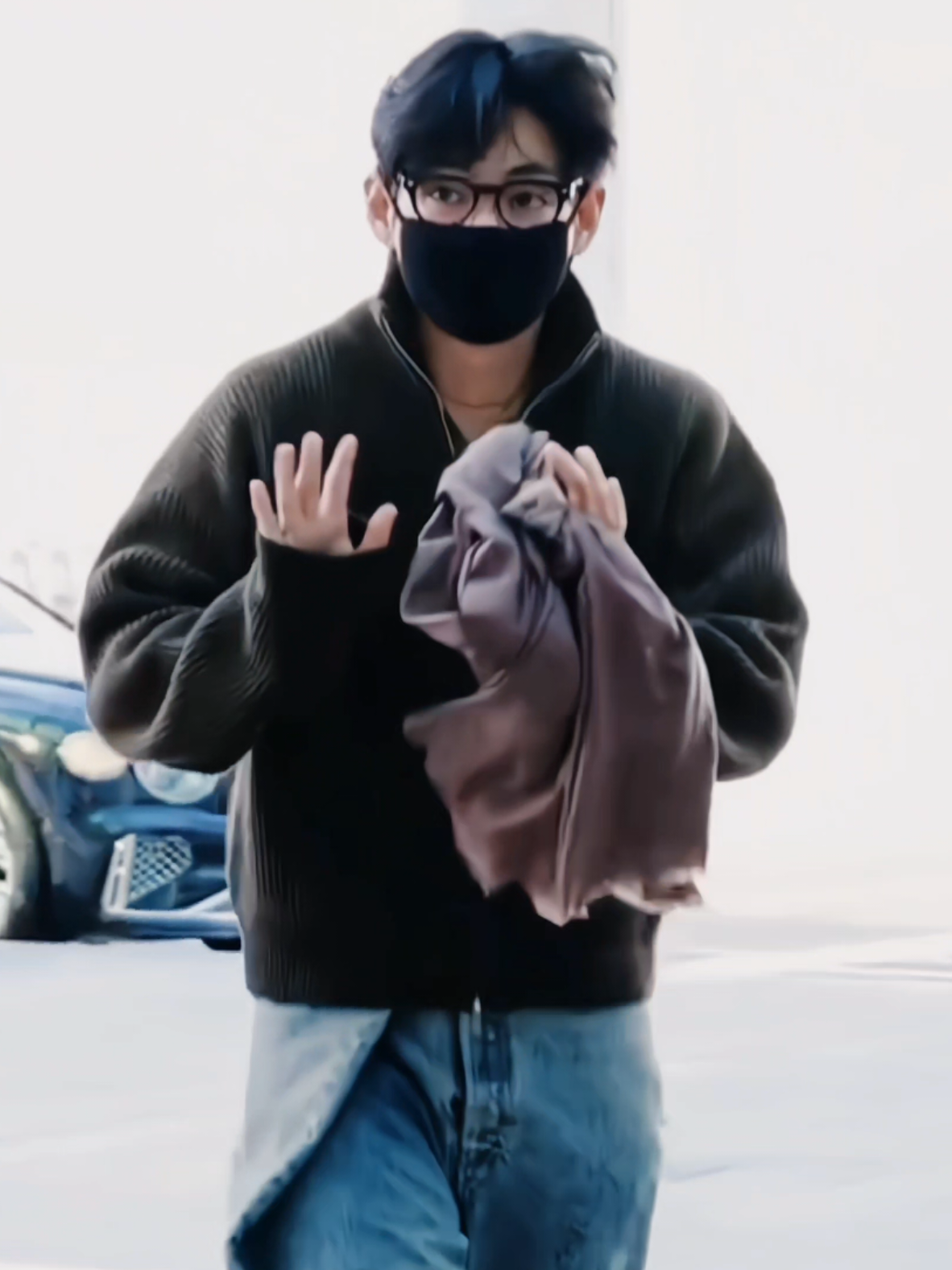 taehyung fashion icon!🤎