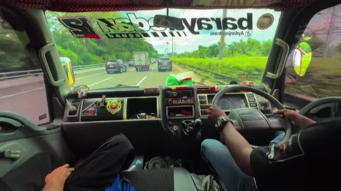 holder nya ada di keranjang kuning 🤙🏻