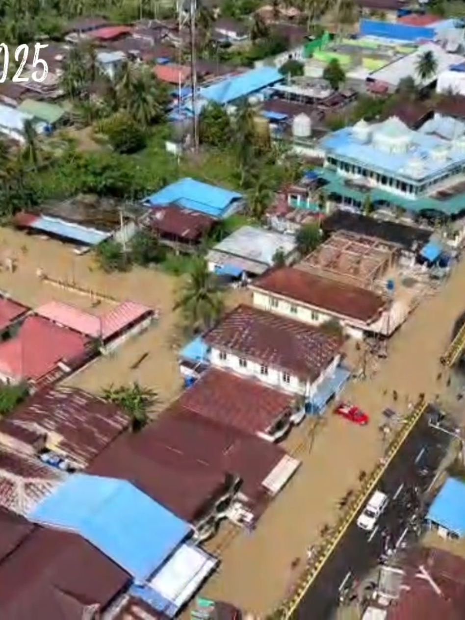 banjir terparah disebatik semoga aja segera surut tetap semangat yg kena dampak bajir sebatik 12 Nov 2025 #banjirsebatik #sebatik #sungainyamuk #banjir #viral 