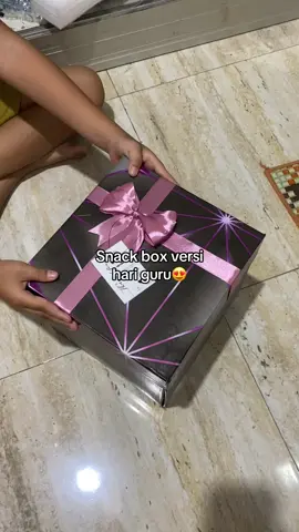 Snack box spesial hari guru #fyp #ponorogo24jam #kadohariguru #hariguru #kado 
