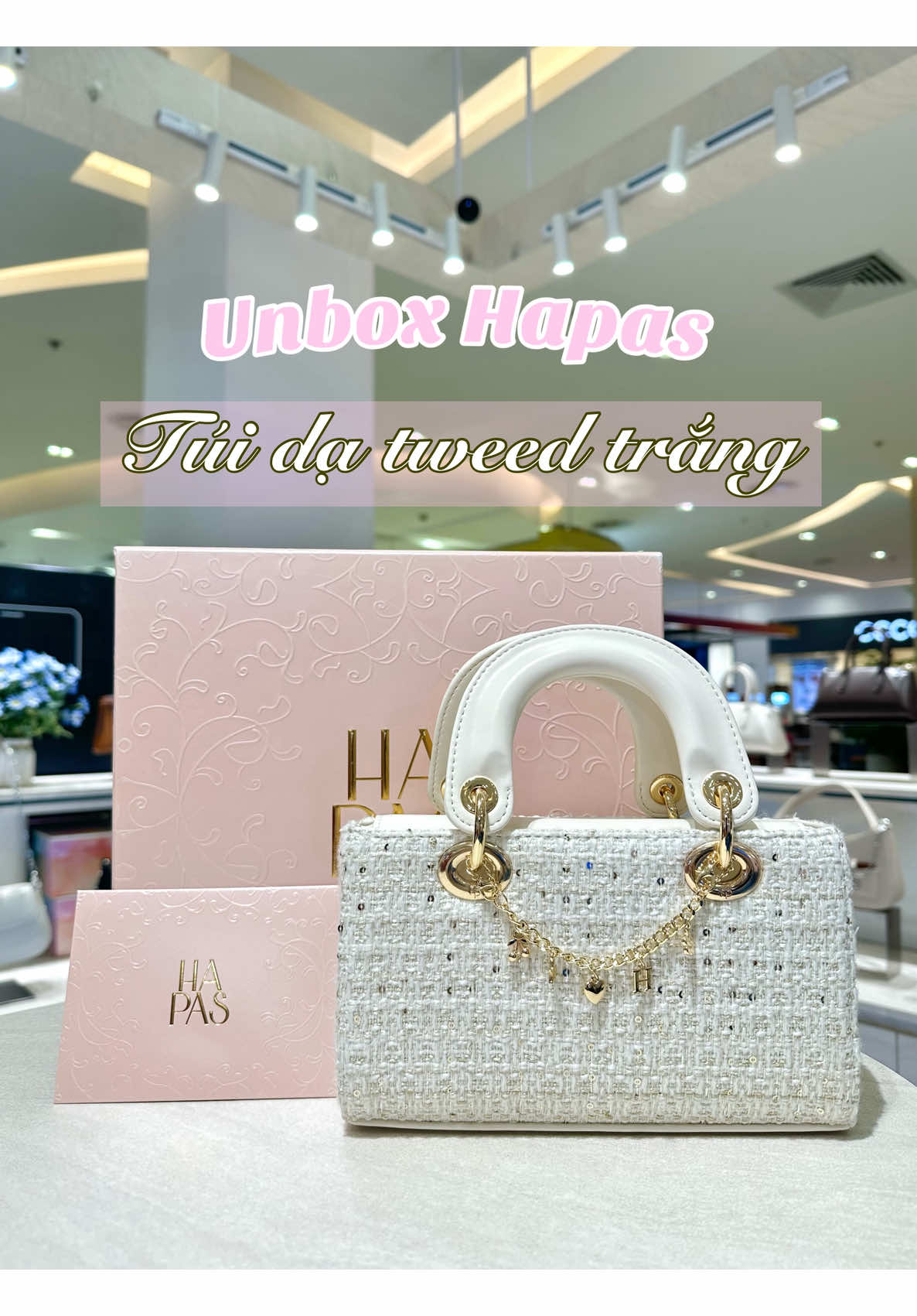 Túi dạ tweed trắng đã cập bến nhà Hapas ruii ạ 😍 khách iu nhanh tay vì bé này đang cháy hàng nhanh lắm ruiii 🔥❤️#hapas #viral #timescity #tweed #xh 