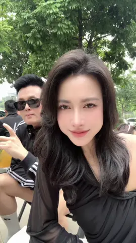 Chị em bốn bể là nhà😋