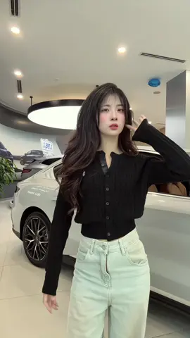 Phần đầu em bỏ thùng xốp. Phần còn lại em thả trôi sông