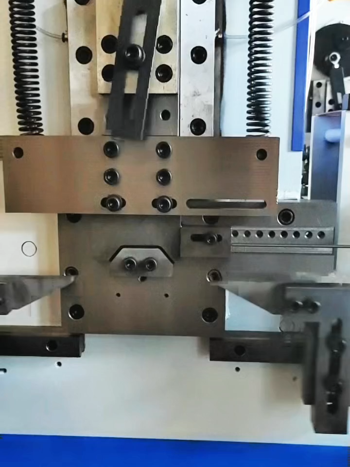 Automatic mechanical wire bending machine #wirebendingmachine #factory #machine #automatic