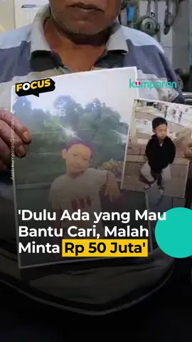 Keluarga masih terus mencari Alvaro Kiano Nugroho, bocah 6 tahun yang sudah hilang selama delapan bulan di kawasan Pesanggrahan, Jakarta Selatan. Tugimin, sang kakek, bercerita bahwa sempat ada orang menawarkan bantuan dengan syarat keluarga membayar uang. “(Dia bilang), ‘cuma nanti kalau penculiknya minta tebusan bapak sanggup?’ Lho katanya mau bantu tapi malah minta duit Rp 50 juta?” ujar Tugimin. Ia menolak tawaran tersebut karena dianggap memanfaatkan situasi keluarga. Tugimin juga menerima tawaran dari seseorang bernama Jejen yang mengaku pernah melihat Alvaro. Jejen bahkan mengirim video, namun rekaman itu samar dan setelah alamat yang diberikan dicek, lokasi tersebut tidak ada. Belakangan, identitas Jejen diketahui palsu dan ia diduga hanya ingin meminta uang karena sedang membutuhkan biaya untuk orang tuanya yang sakit. Pencarian keluarga sempat mengarah pada kesaksian marbut masjid. Menurut Tugimin, marbut mengaku melihat seorang pria yang datang ke masjid dan menyebut mencari seorang anak bernama Alvaro. Namun, keterangan ini tidak didukung saksi lain, dan Tugimin sendiri meragukan cerita tersebut karena ayah Alvaro sedang dalam masa tahanan sejak 2019. Selain berbagai upaya itu, Tugimin juga pernah meminta bantuan paranormal di berbagai daerah seperti Banten, Bandung, Jawa Timur, dan Jawa Tengah. Meski hasilnya belum menunjukkan titik terang, Tugimin menyebut para paranormal selalu mengatakan bahwa Alvaro masih hidup, hanya saja belum bisa ditemukan. 📸: Dok. kumparan/Jonathan. Follow WhatsApp Channel kumparan untuk dapat Informasi terpercaya dikirim langsung ke WhatsApp kamu. Ketik kum.pr/WAchannel di browser kamu sekarang, agar bisa share informasi tanpa ragu. #focus #kasusanakhilang #news #videonews #kriminal #kejahatan #jakarta #bilqis #polisi #jambi #info #infoterkini #berita #beritaterkini #bicarafaktalewatberita #kumparan