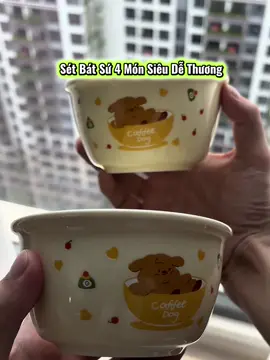 Những chiếc bát cơm hình heo con và cún con đáng yêu này thật sự không thể cưỡng lại! Lớp men trang trí bên dưới đảm bảo an toàn và yên tâm, và quan trọng nhất là chúng cực kỳ chắc chắn và bền bỉ. Hãy sắm ngay cho mình và người bạn thân nhất của bạn một chiếc nhé!! #setbatsucute #thietthuc #batsukemthia #giadungnhabep #jizonguyen 