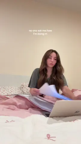 homework time🌸🤍#gradstudent 