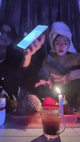 Selain tukang rias,menerima jasa pelet jg y