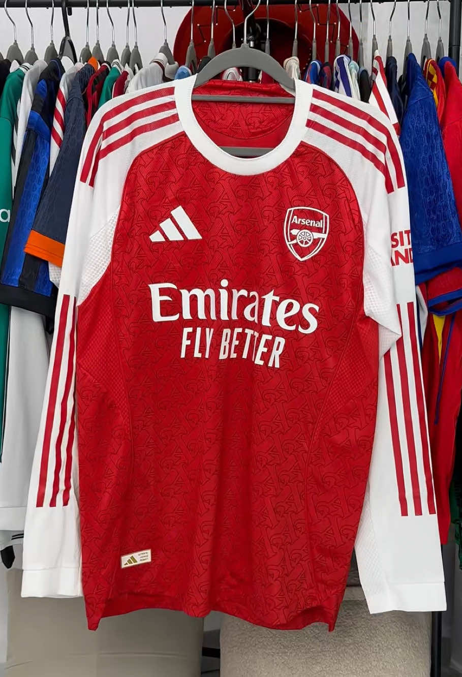 Arsenal 25-26 Home Long Sleeve-Gothic A in the dark, wear the heartbeat of Highbury‘s glory!!!❤️⚽️✨#footballjersey #footballshirt #jersey #arsenal #football 