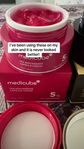 Most tending glass skincare @medicube global  #mosttrending #tiktokshop #medicubeskincare #glasskin #bundledeal