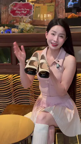 Biết ngay là mê đôi này giống em màaaa😙😙 xinh chảnh chân lắm câc tình iu ơi #nguyentramanh 