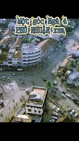 Trước năm 1975, Phú Nhuận là một địa danh nổi tiếng thuộc tỉnh Gia Định, vừa mang dáng dấp của một vùng quê yên bình, vừa gần kề đô thành Sài Gòn sôi động. Cây cầu Kiệu bắc qua rạch Nhiêu Lộc, nối liền đường Võ Di Nguy (nay là Phan Đình Phùng) và Hai Bà Trưng, đã chứng kiến bao bước chân, xe lam, và ký ức của người Sài Gòn một thời. Mỗi hình ảnh xưa của Phú Nhuận đều như kể lại câu chuyện về một miền ký ức chưa bao giờ phai. Anh chị yẹu thích thước phim, nhớ mua hàng ủng hộ để mình có động lực làm những video hay nhé!  #SaiGonXua #PhuNhuanXua #GiaDinhXua #KyUcSaiGon #banhtrang 