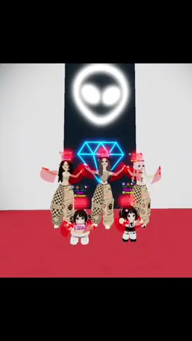 Eyyyy @matchaverse1029 @chel  #robloxfyp #club 