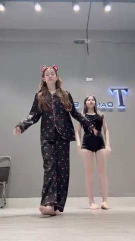 Ai mà sợ bảo gọi vốn thì mặc như em dạy là dc nha. Ko make up luôn có sao để vậy nha #fyp #xuhuong #viral #dancebar #daynhay 