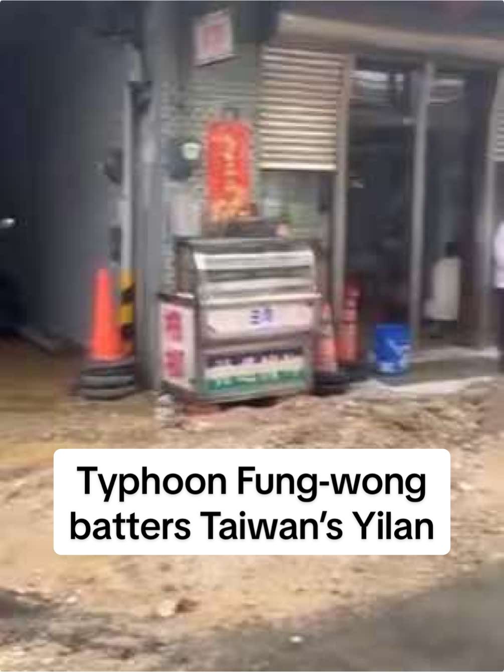 Streets and homes in Taiwan's Yilan County were left inundated with mud and rubble on November 12 after floodwaters swept through residential areas, forcing residents to wade through puddles of water and clear debris from damaged homes. #Taiwan #typhoon #Fungwong #flood #weather