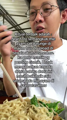 Ritual maem mie ayam saat rolasan #mieayam #rolasan #promomakan1111 #anakkantoran #biasalah 