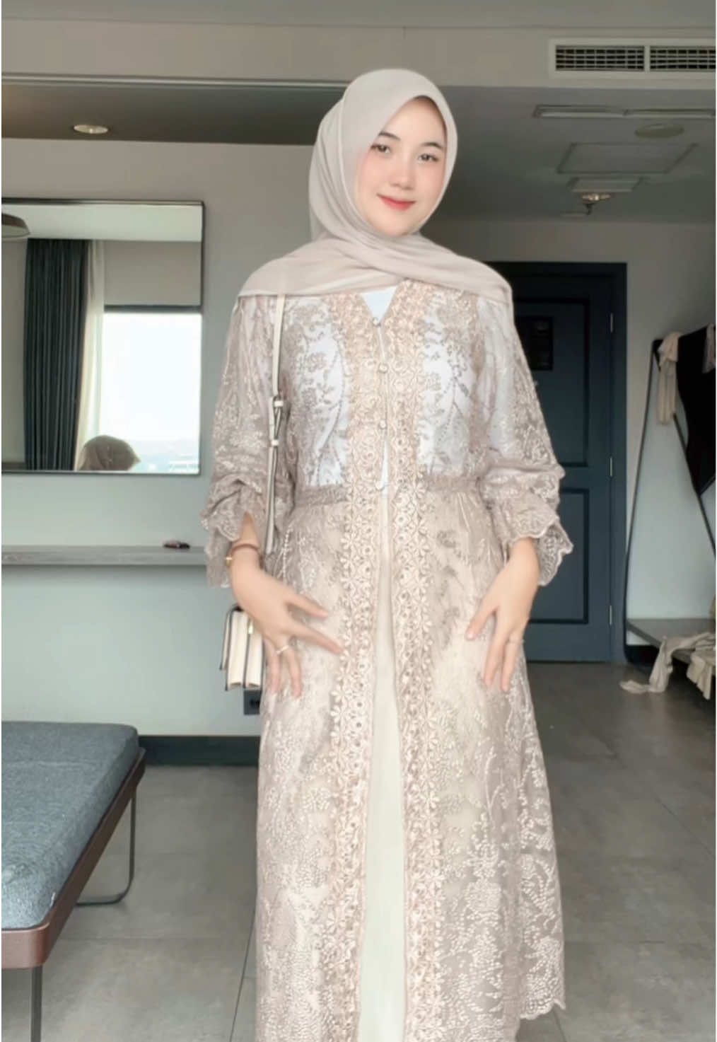 saatnya nyicill buat lebaran sebelum abisss yuk buruann😜🫶🏻 #lebaran #outfitlebaran #lebaran2026 #brukat #dresslebaran 