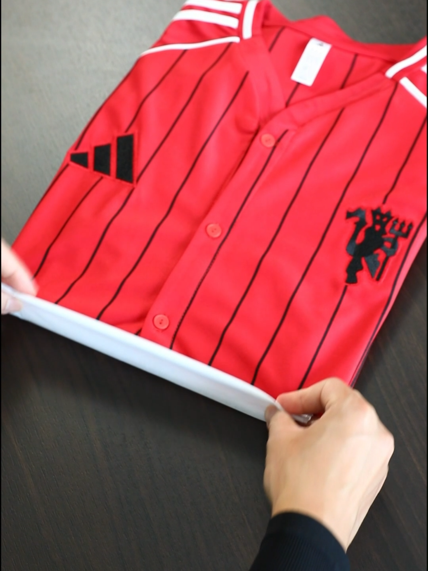 Manchester United US Pack Shirt 2025/26 #manchesterunited #manutd #PremierLeague #jersey #football #soccerjersey #footballjersey #futbol #footballshirt #soccertiktok #footballtiktok #uspack