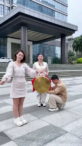 一部手機開直播，全新升級無線音效卡耳機，能直播能唱歌、還能錄音拍影片 #一鍵降噪 #網紅直播神器 #音效卡耳機 #真人真唱 