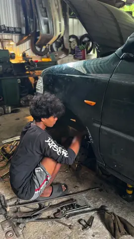 Kegiatan Rabu gawulll #garasiobatganteng #customkijangjogja #customkakikaki #adaptor 