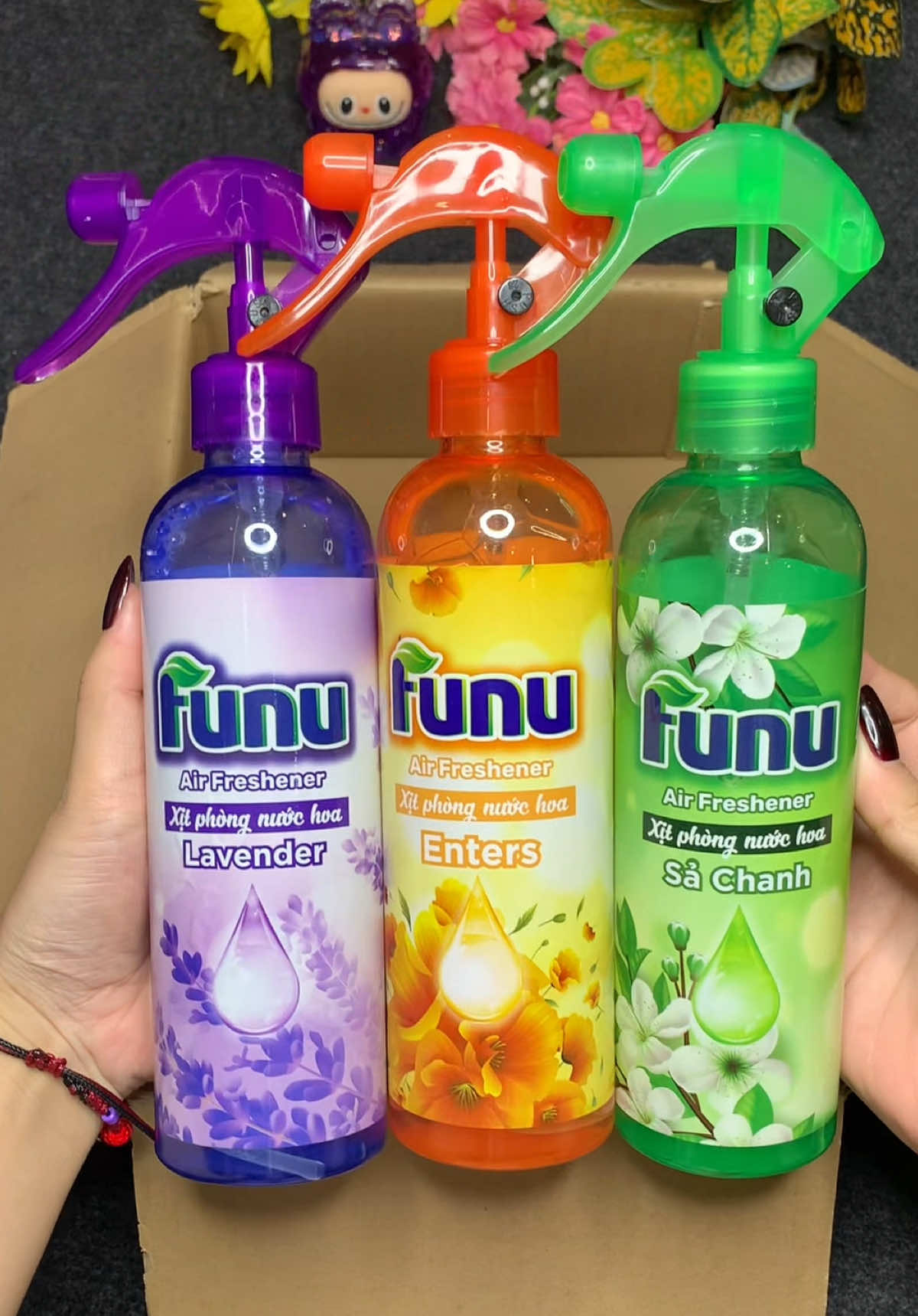 Trả lời @Trần Hoà xịt thơm phòng Funu, đem lại hương thơm mát còn giúp xua đuổi muỗi quanh nhà nữa đó  @Thị Hồng Nhung  @Thị Hồng Nhung  @Thị Hồng Nhung  #xitthom #xitthomphong #xitkhumui #xitthomphongfunu 