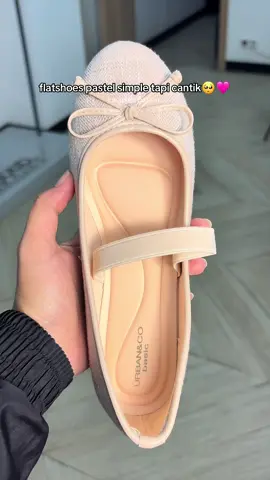 cuantik banget @URBAN&CO #promomakan1111 #urbancoofficial #flatshoes #racunurbanco #eluney 