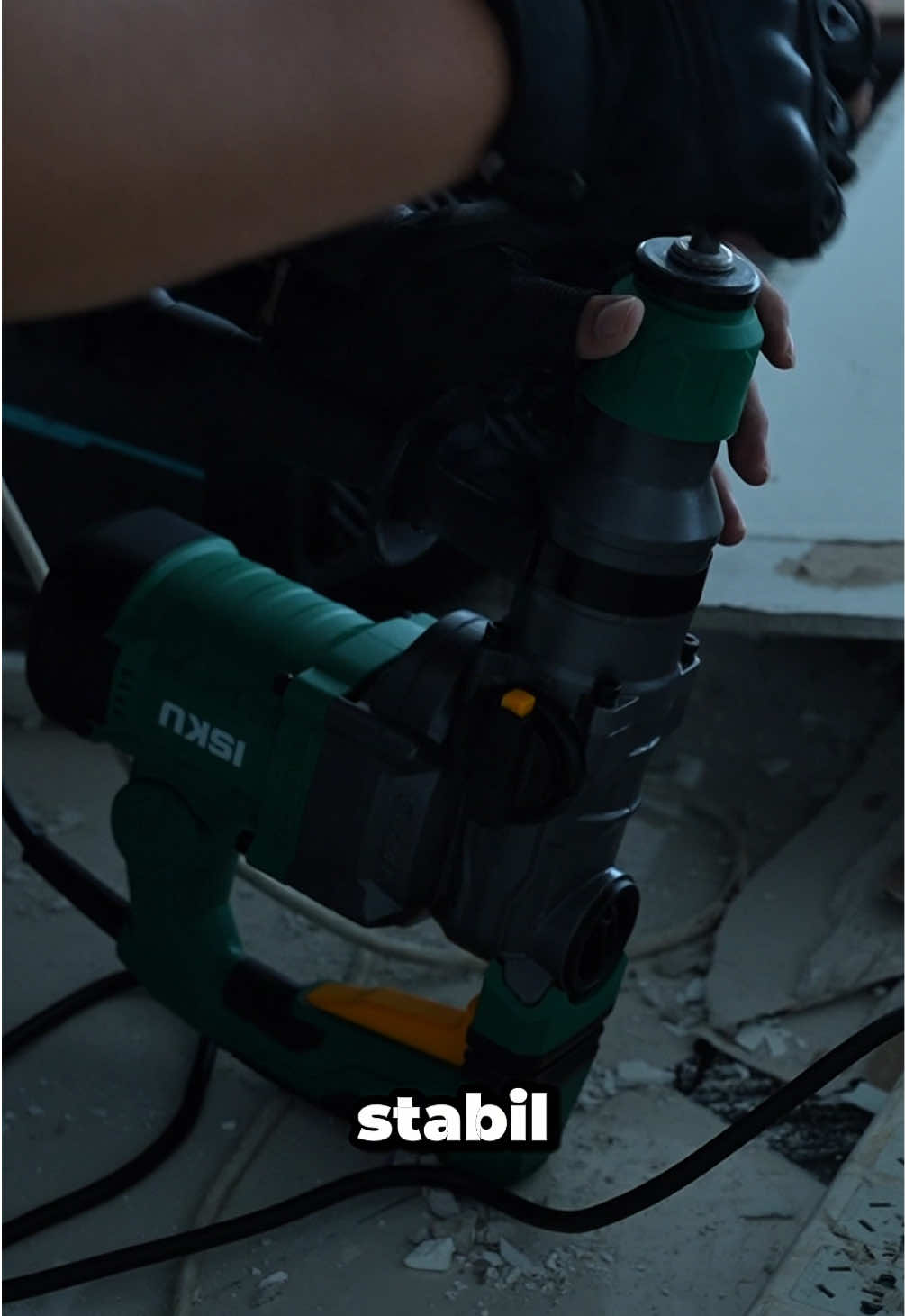 Bor seharian tanpa pegal? Bisa banget✅ Getaran minim + pendingin 3D bikin adem terus👍🏻 ISKU Hammer Drill 900 watt🔥 cepat, nyaman, tangguh💪🏻 harga terjangkau, cek out keranjang kuning🚀 #iskuindonesia #hammerdrill900wat 