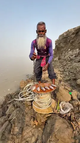 The tighter the fish hook knot the tighter it gets 1080 #foryou #BestFishingSpots #FishingIdeas #olebrandselect #fyppppp #FishingIdeas #foryou #foryourpage