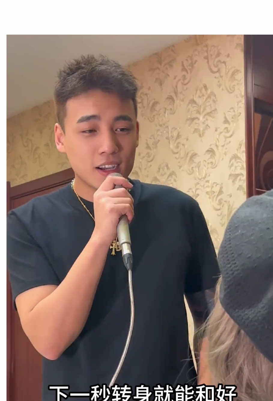 彼此相遇的概率是72億分之一 彼此相愛的概率是百分之20 如果遇到了一定要珍惜唷#唱歌🎤給你聽 #帥哥 #型男 #翻唱 #經典老歌 