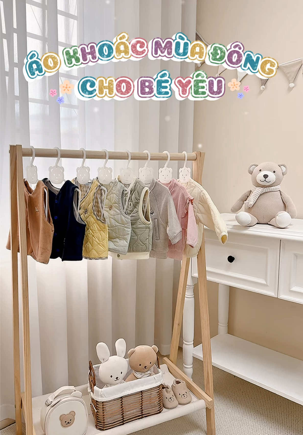 ❄️ Áo khoác mùa đông cho bé yêuu 👶🏻🥰 Chuẩn bị cho một mùa đông ấm áp thôi các mom ơii 🫶 #monniekids #reviewbimsua #mevabe #aokhoacchobe #quanaososinh 