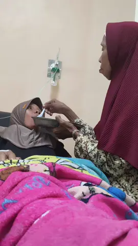 2hari gak mau makan ketemu bestnya lgsung sehat mau makan