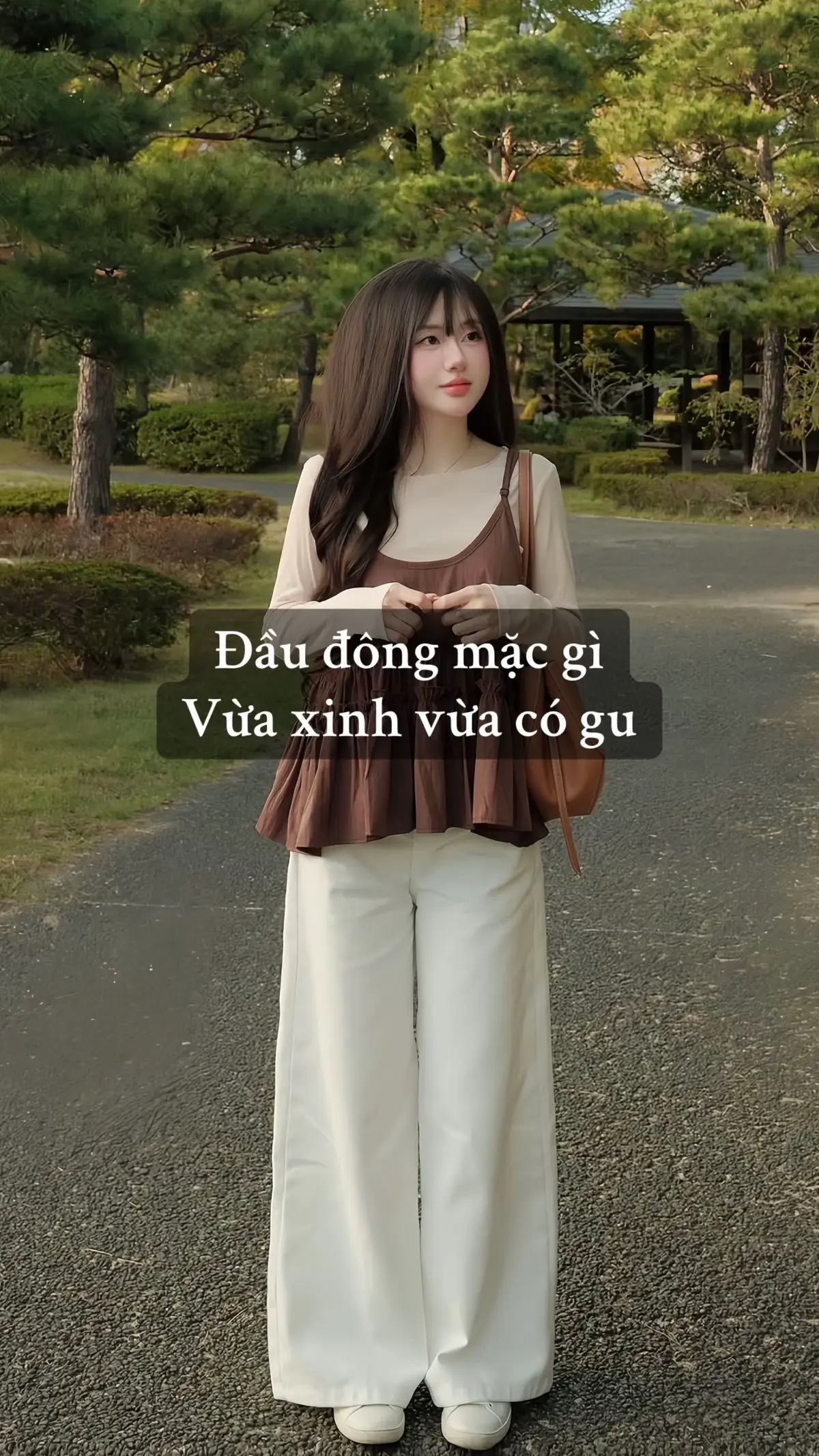 Yêu cái thời tiết này quá đi, mặc gì cũng ưng 😘 #outfitideas #phoidoxinh #tipsphoido #macdepmoingay #tiemdocogu 