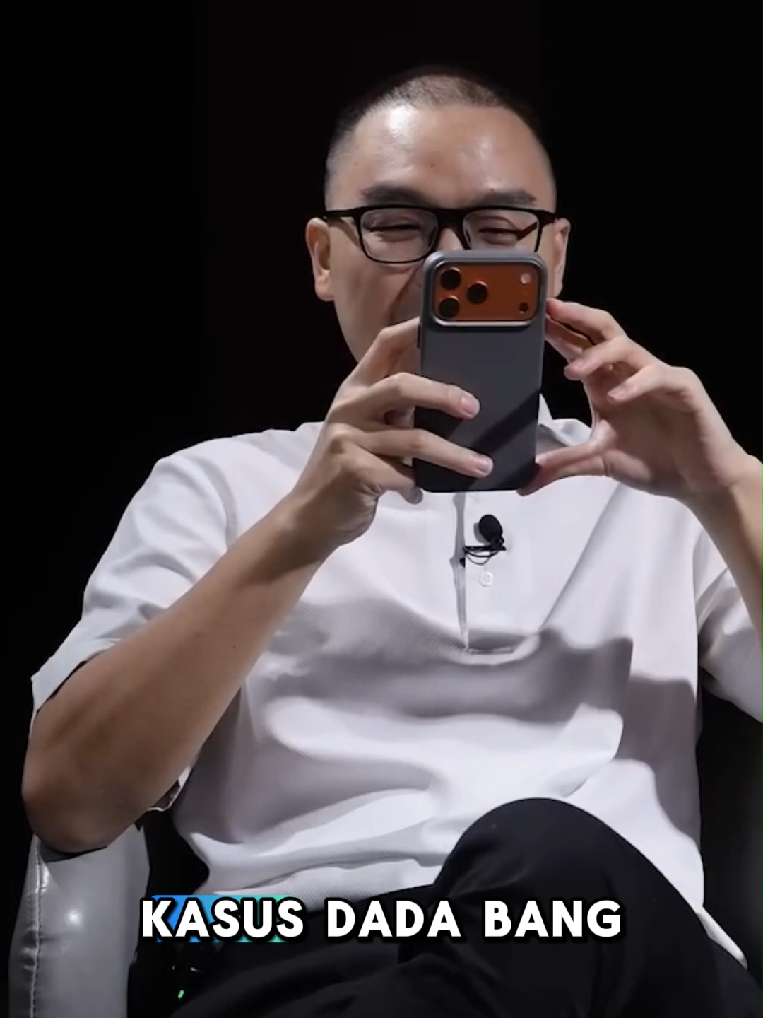 DADA menunjukkan bagaimana spekulasi bisa berubah jadi aksi korporasi yang memicu euforia berlebihan. Naik, jualan, naik lagi — tapi tanpa arah jelas di awalnya. Pasar modal itu refleksi psikologi massal. Saat berita baik ditebar tanpa dasar kuat, itu bukan strategi, tapi jebakan likuiditas. #DADA #IHSG #Saham #AnalisPasar #InvestorCerdas #InvestasiJangkaPanjang #MarketSentiment #SahamHarian  #analisasaham #SentimenMarket