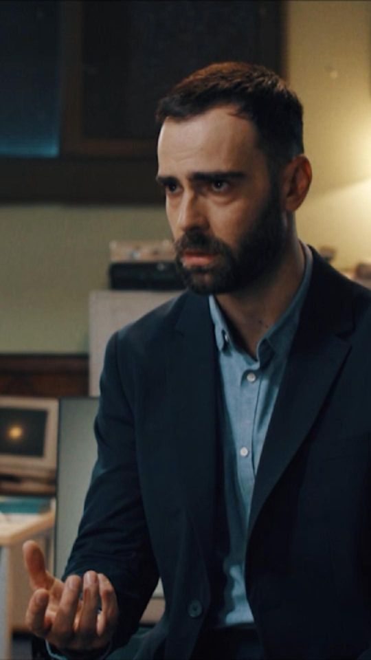 Când limitele sunt depășite, nimic nu mai e sigur. Episodul 4 din Groapa e aproape. Mâine, exclusiv pe #VOYO! #GroapaSerial #VoyoOriginal