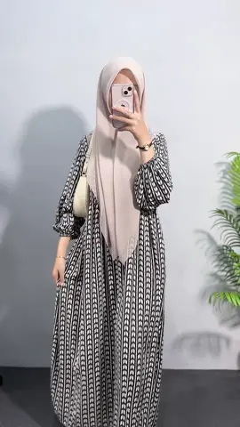 Motifnya ga pasaran😘 #mididress #daster #dailyoutfit 