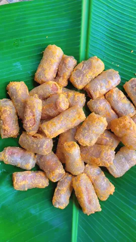 Xúc xích cuộn bánh tráng chiên giòn lắc phô mai #lauracoffee #nhatkimanh 