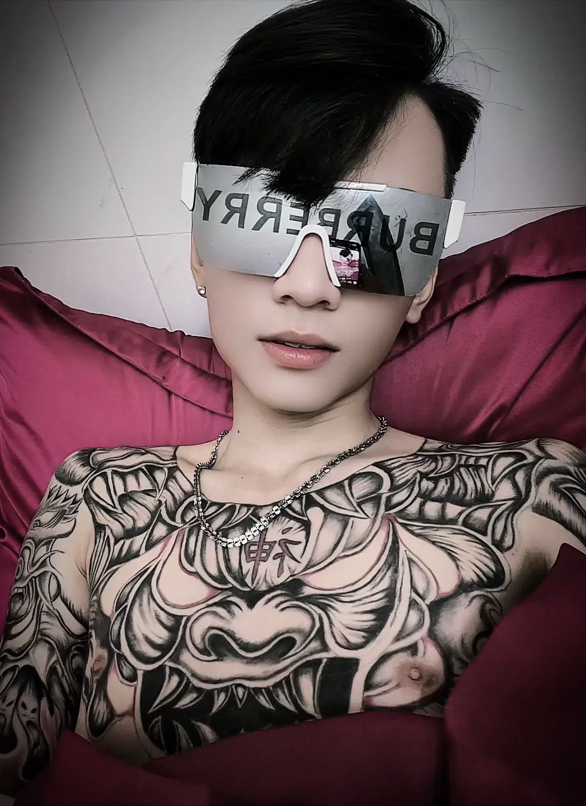 “Tôi trưởng thành nhờ những giọt nước mắt, nhờ thất bại. Nhờ những phúc cô đơn và sợ hãi. Nhờ những người xung quanh để lại cho tôi bài hc, nhờ cuộc đời sóng gió mà tôi lớn lên…! #PhuNuVietNam2025 #TikTokAwardsVN #xuhuongtiktok #tràngtrai17tuổi #xuhuong 