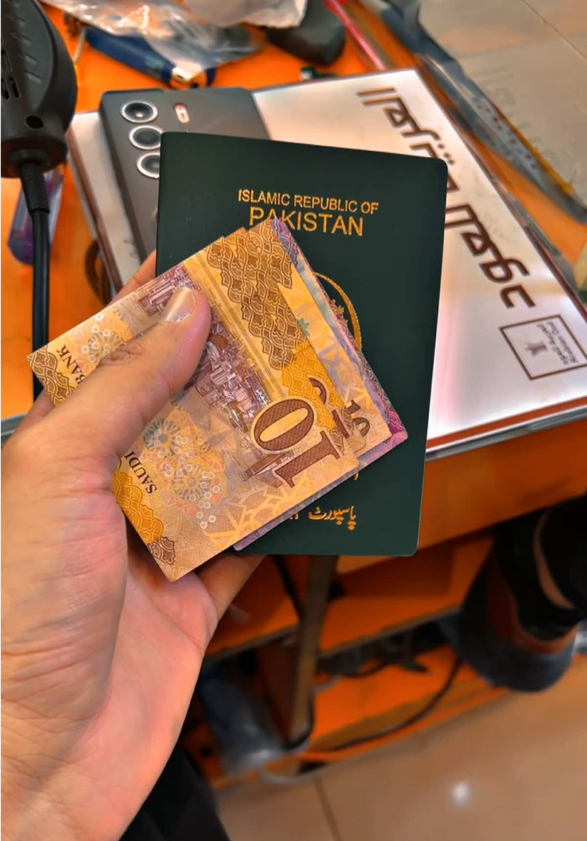 بڑے ظرف والوں کے خسارے بھی بڑے ہوا کرتے ہیں 🖤🥀 #foryou #virel_video #pleasetiktokteamviralvideo💯 #reels__tiktok #growaccount 