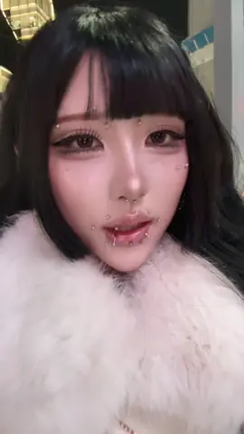 im breaking out. So bad rn ugh #fyp #fypage #🇨🇳 #08 