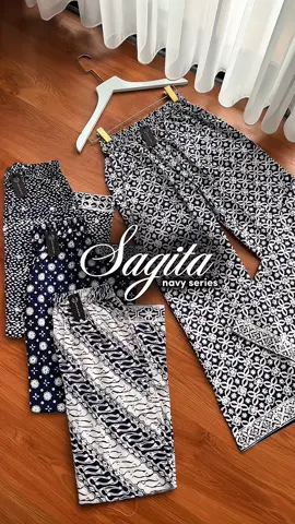 Celana batik Sagita in navy series🫐 #celanabatik #batikmodern #celanabatikmodern #OOTD #batikwanita 