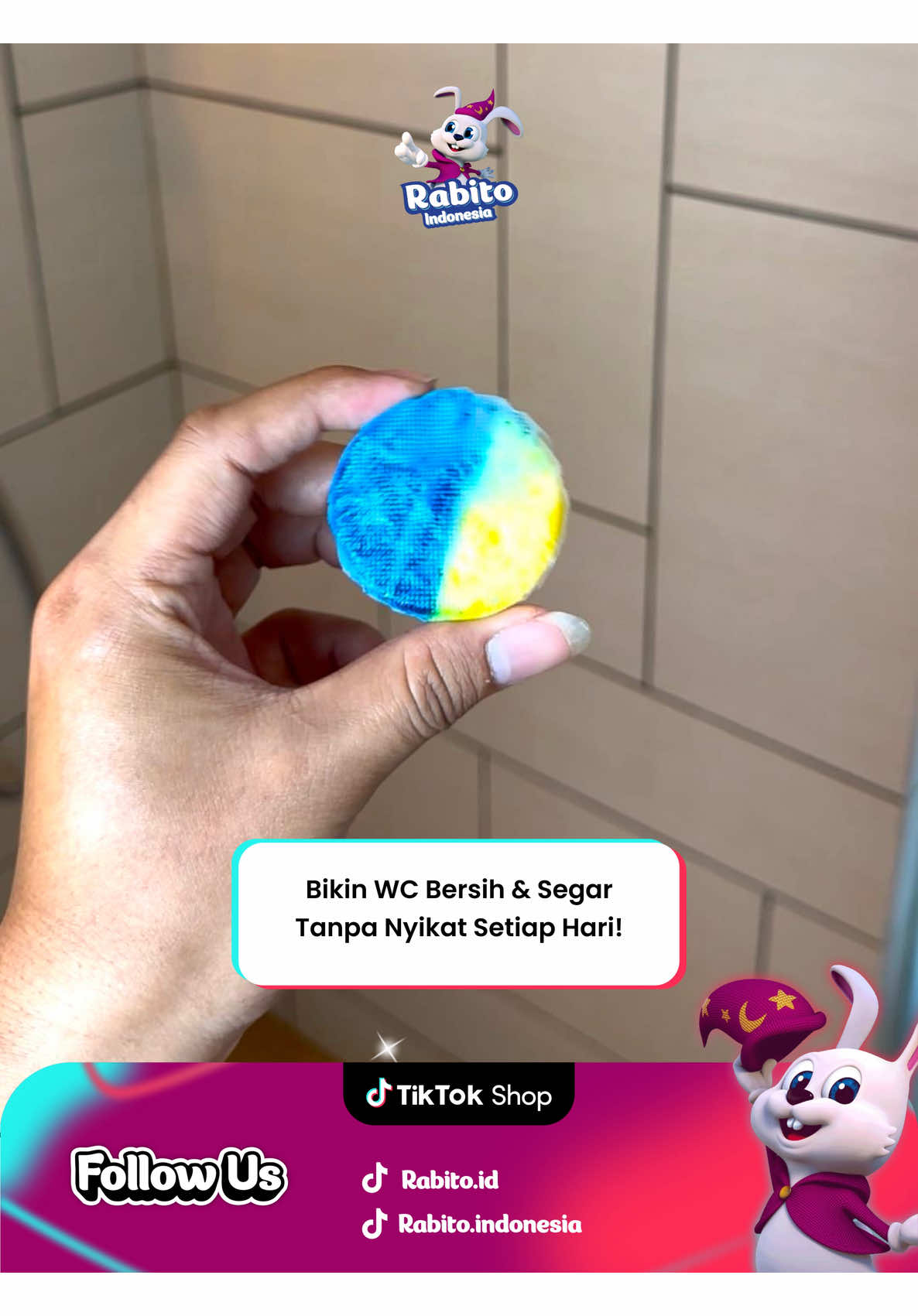 Pakai Rabito Fragrance bikin gak perlu nyika toilet lagu. Anti capek, anti ribet dan super hemat 💛💙✨💦🤩🤗 #pembersihtoilet #pembersihwc #toiletpaper #fragrance #rabito 