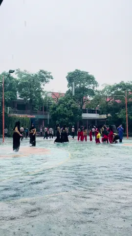 #fyp #sekolah #skensa #smkn1pasuruan #hujan 
