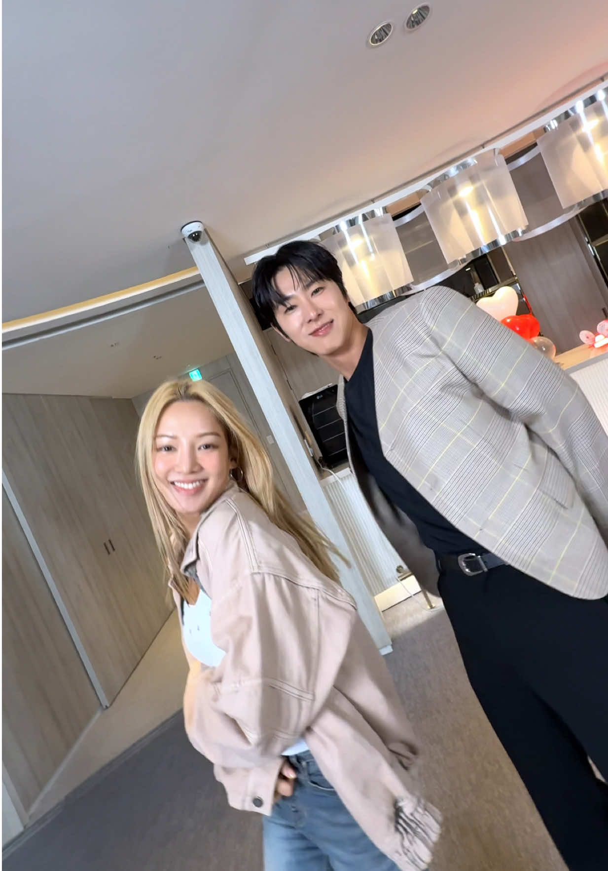 #HYO ’s Body Language @Hyoyeon_djhyo  #UKNOW #GirlsGeneration  #BodyLanguage  #TVXQ! 