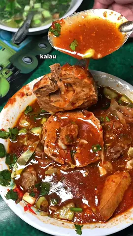 Kuliner wajib kalo ke Garut yaaa kesini, btw ada rekomendasi hotel juga nih cuma 200rban kalo booking nya lewat aplikasi @RedDoorz Indonesia dan masukin kode promo “yuknginep” nama hotelnya Urbanview Syariah Utami Inn Garut! Feel the urban comfort #RedTravelers #URBANVIEWbyRedDoorz 